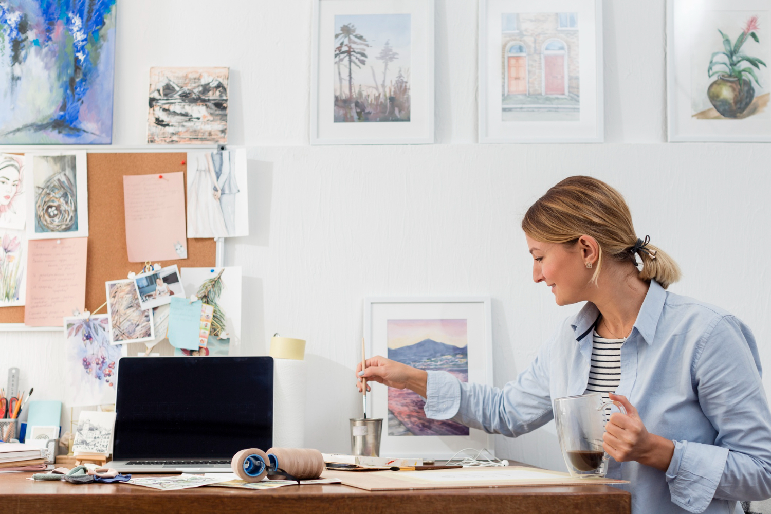 medium shot artist working